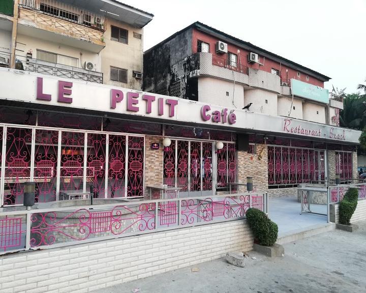 Le Petit Café